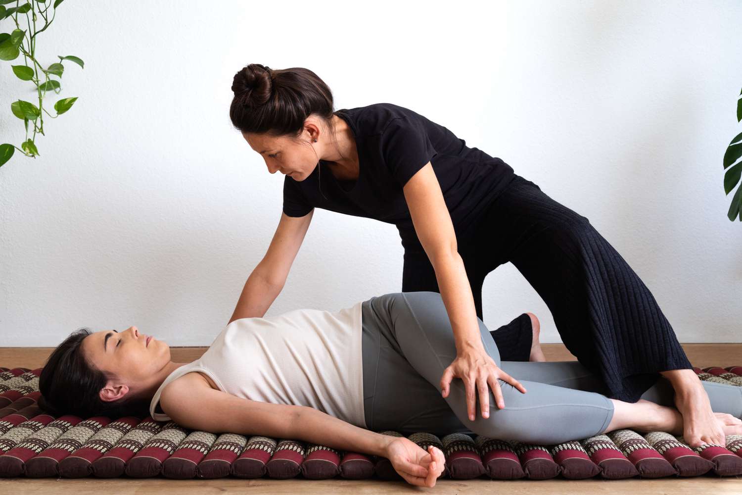 Traditional Thai Massage in Hardoi